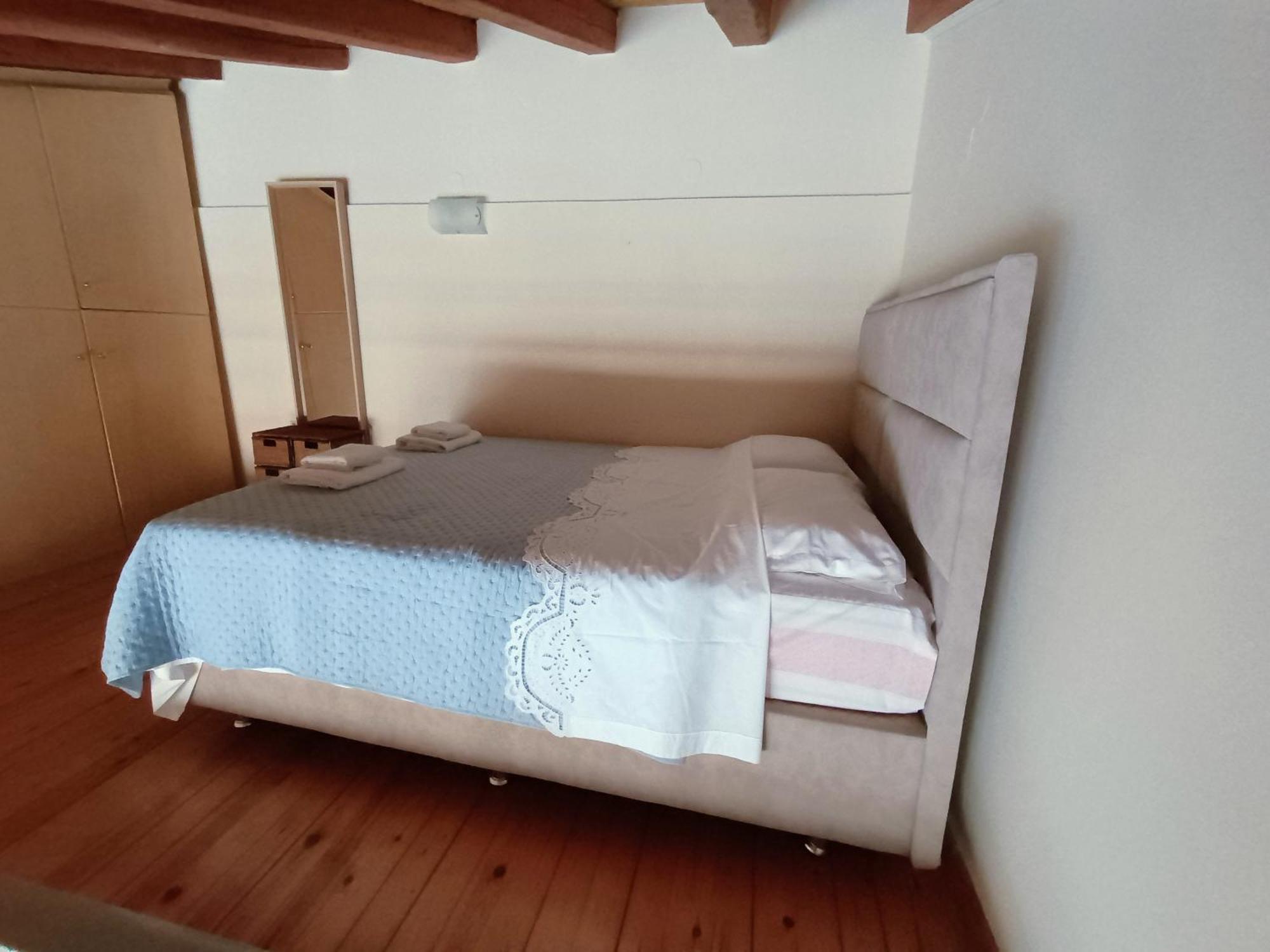 Mary's Bright - Corfu Old Town Apartment